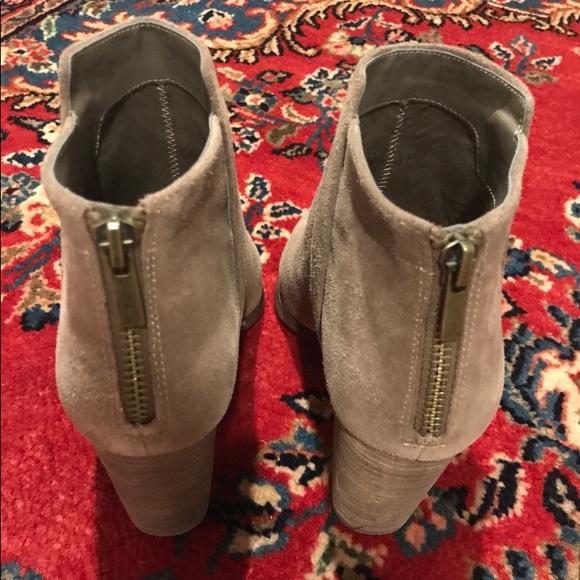 New 424 Fifth booties - Picture 4 of 7